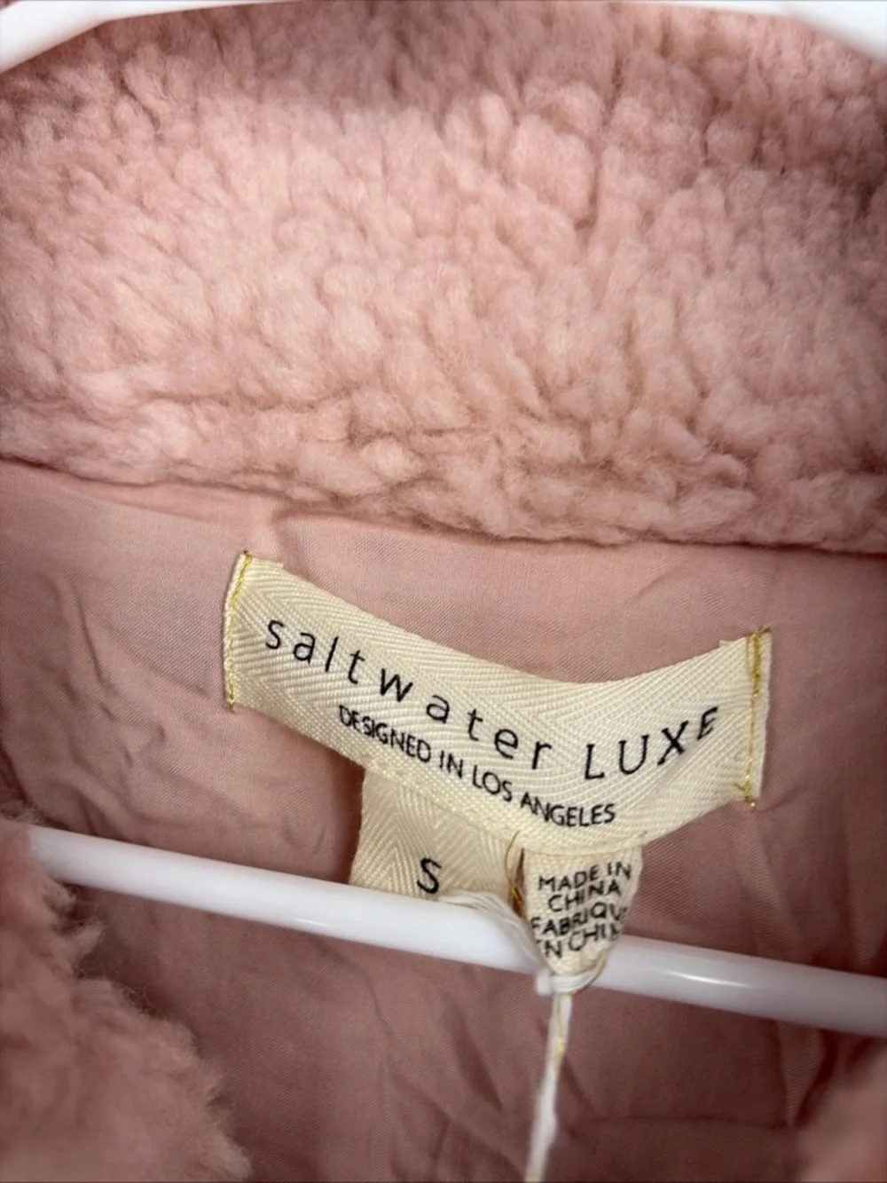 NWT Saltwater LUXE Women’s Small  Pink Faux Fur Teddy Jacket - Picture 3 of 4